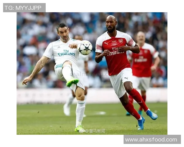 双逆足球星再掀绿茵风暴书写传奇新篇章震撼全球球迷热血燃烧